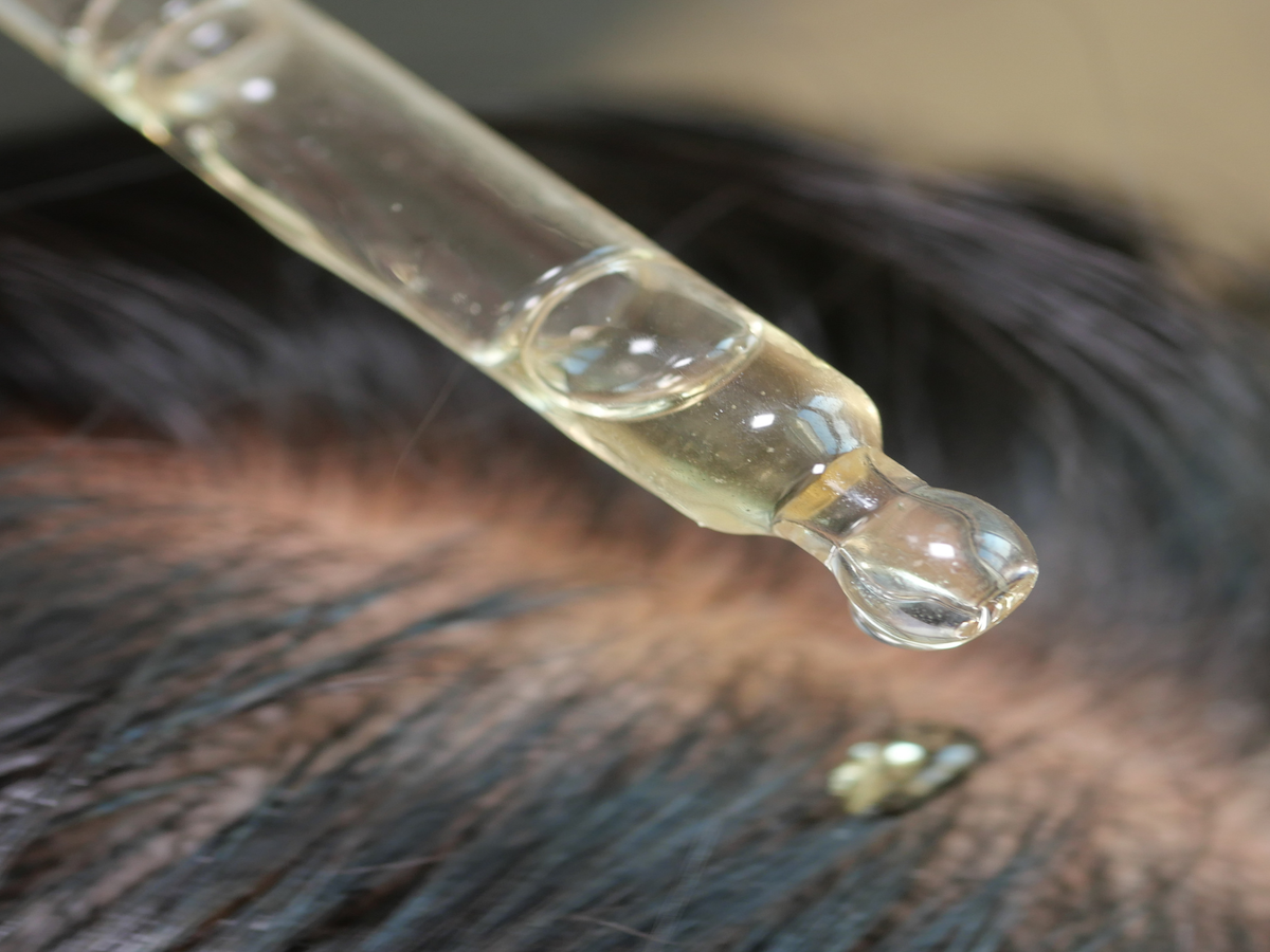 How to care for your scalp while wearing a sew-in hairstyle